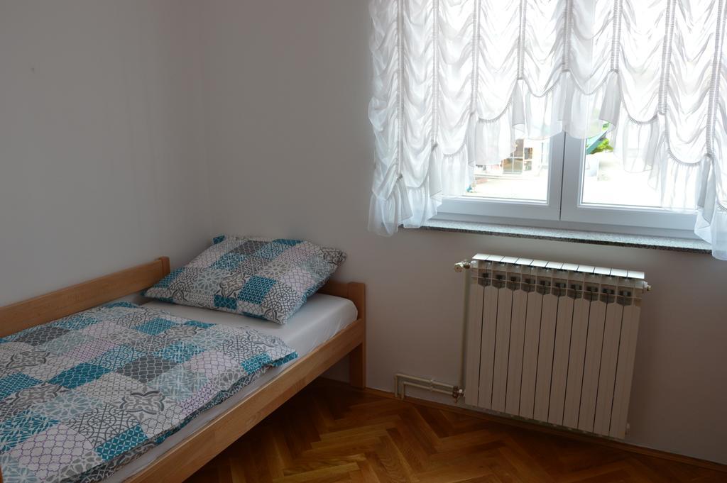 Apartment Sarah Bihac Exterior photo